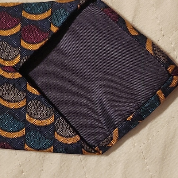 Men's Tie - Picture 5 of 5